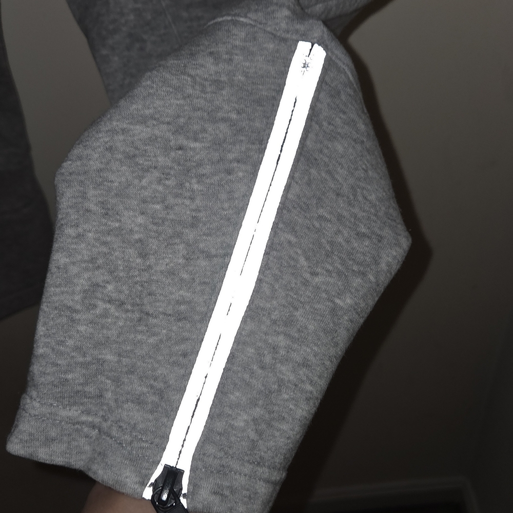 Adidas Sweatpants with Elastic Waistband and Tapered Fit - Picture 4 of 4